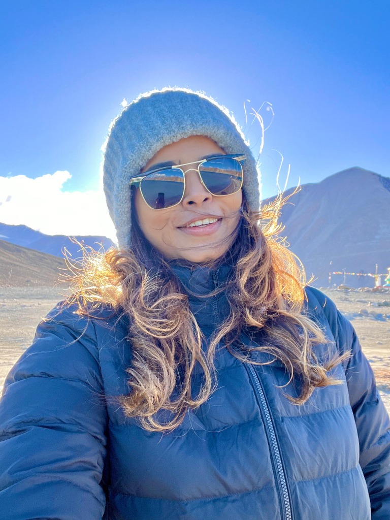Mahuua in front of mountain range